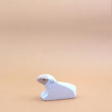 Brin d'Ours Lying Lamb - White