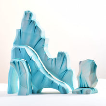 Bumbu Toys Waddle of Penguin Chicks, Penguin and Icy Cliffs SET