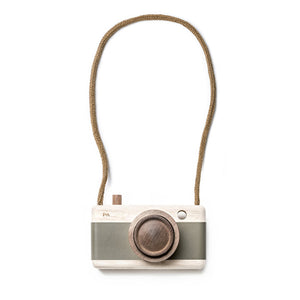 Fanny And Alexander Wooden Zoom Camera – Fern Frond Green