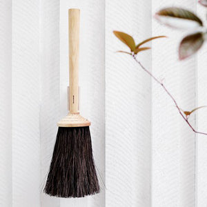 Iris Hantverk Round Porch Broom - Short Handle