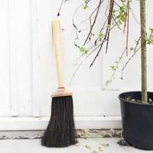 Iris Hantverk Round Porch Broom - Short Handle