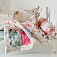 Maileg Vintage Metal Bed Medium – Off White