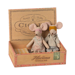 Maileg Mum & Dad Mice in Cigarbox
