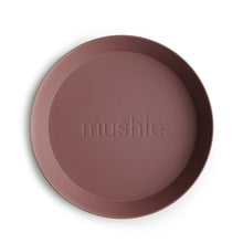 Mushie Round Dinnerware Plates, Set of 2 - Woodchuck