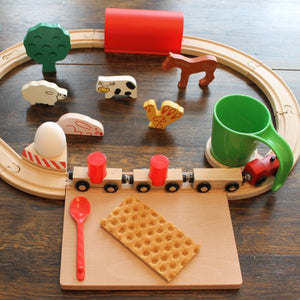 Neue Freunde Railroad Breakfast Set – Green