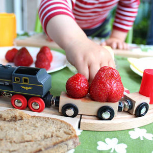 Neue Freunde Railroad Breakfast Set - Red