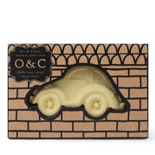 Oli and Carol Carlito the Car – Vanilla