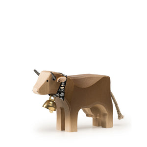 Trauffer Cow Standing - Brown Swiss