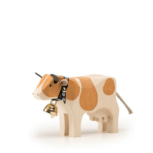 Trauffer Cow Standing - Simmentaler