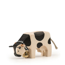 Trauffer Cow Eating - Freiburg
