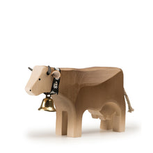 Trauffer Cow Standing - Brown Swiss